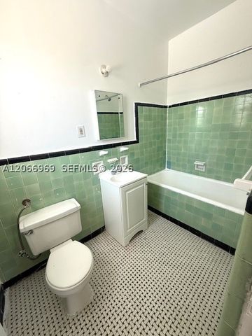 222 28th St 6, Miami Beach, FL 33140