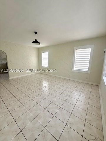 222 28th St 6, Miami Beach, FL 33140