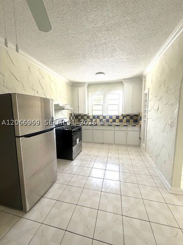 222 28th St 6, Miami Beach, FL 33140