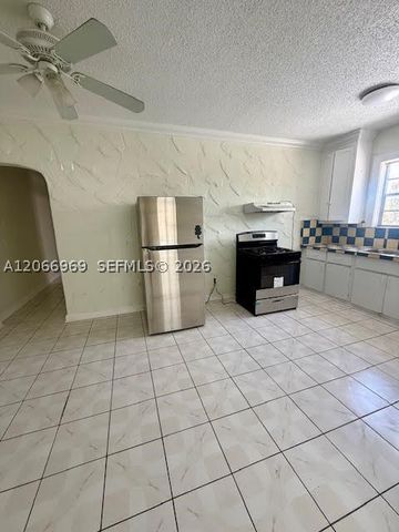 222 28th St 6, Miami Beach, FL 33140