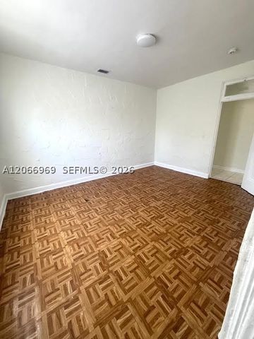 222 28th St 6, Miami Beach, FL 33140