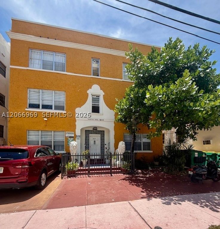 222 28th St 6, Miami Beach, FL 33140