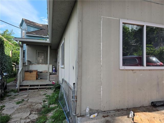 822 Tauromee Avenue, Kansas City, KS 66101