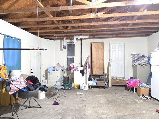 822 Tauromee Avenue, Kansas City, KS 66101