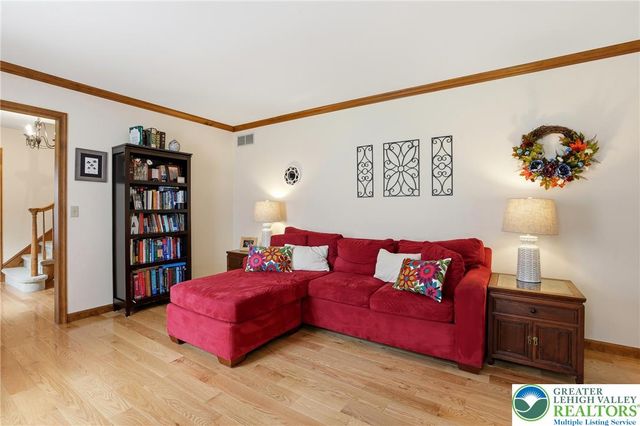 5233 Timber Lane, North Whitehall Twp, PA 18078