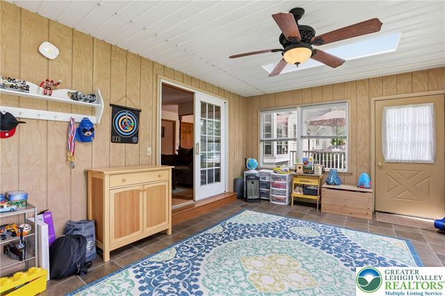 5233 Timber Lane, North Whitehall Twp, PA 18078