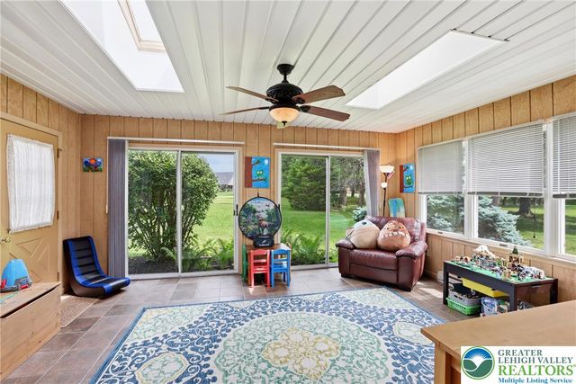 5233 Timber Lane, North Whitehall Twp, PA 18078