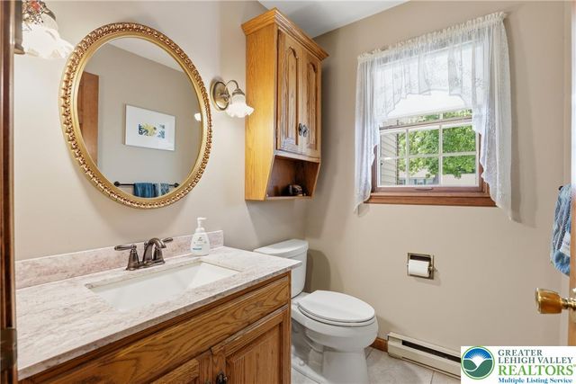 5233 Timber Lane, North Whitehall Twp, PA 18078