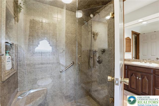5233 Timber Lane, North Whitehall Twp, PA 18078