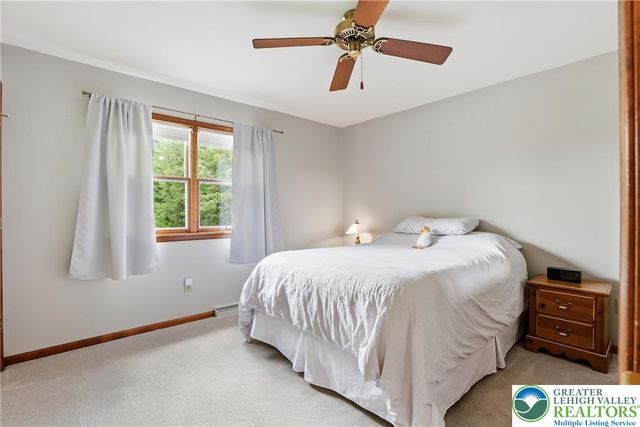 5233 Timber Lane, North Whitehall Twp, PA 18078