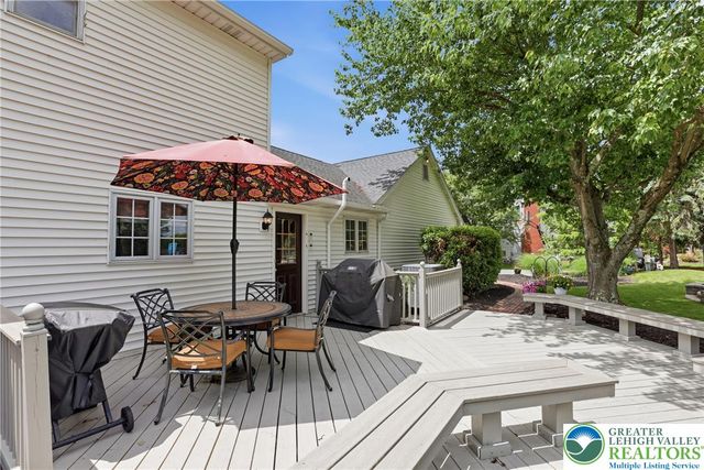 5233 Timber Lane, North Whitehall Twp, PA 18078