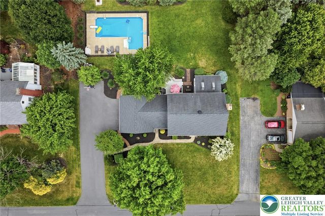 5233 Timber Lane, North Whitehall Twp, PA 18078