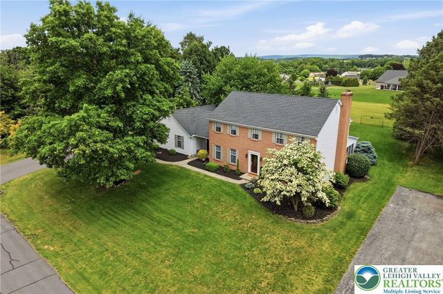 5233 Timber Lane, North Whitehall Twp, PA 18078
