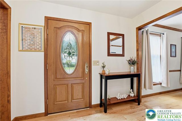 5233 Timber Lane, North Whitehall Twp, PA 18078