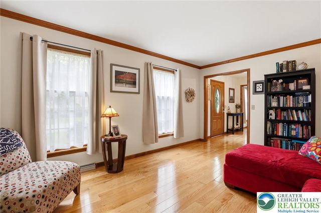 5233 Timber Lane, North Whitehall Twp, PA 18078