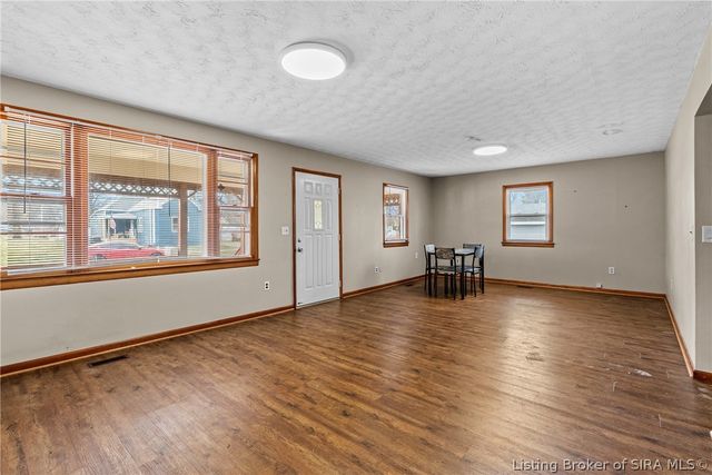 217 Beckett Street, Jeffersonville, IN 47129