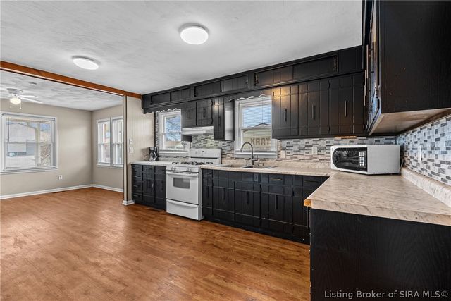 217 Beckett Street, Jeffersonville, IN 47129