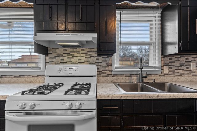 217 Beckett Street, Jeffersonville, IN 47129