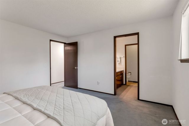 18925 49th Place W, Lynnwood, WA 98036