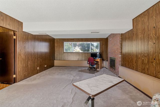 18925 49th Place W, Lynnwood, WA 98036