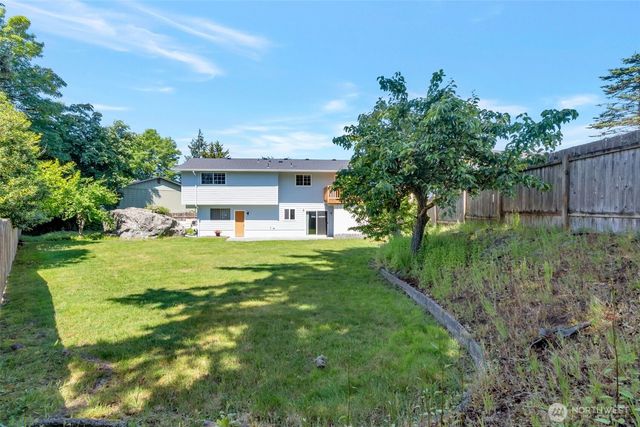 18925 49th Place W, Lynnwood, WA 98036