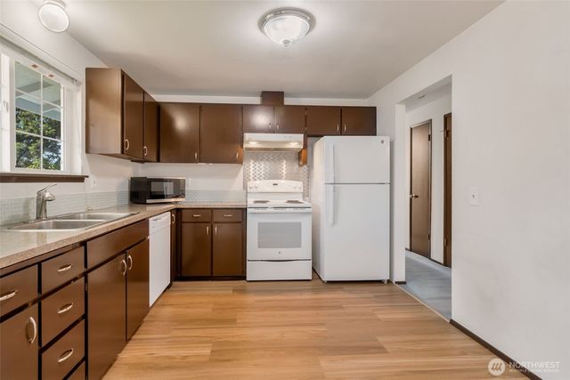 18925 49th Place W, Lynnwood, WA 98036
