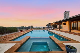 1065 Country Pike, Canyon Lake, TX 78133