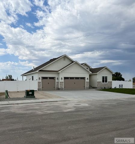 360 Meadow Walk Dr, Shelley, ID 83274