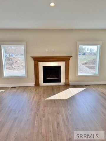 360 Meadow Walk Dr, Shelley, ID 83274