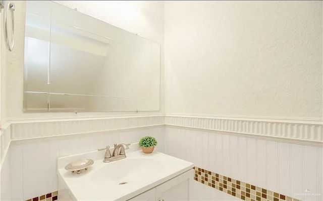 7612 N 20th Street, Mcallen, TX 78504