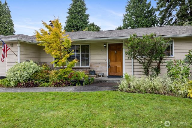 7215 25th Street W, University Place, WA 98466