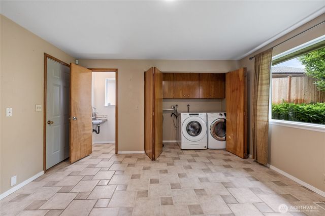 7215 25th Street W, University Place, WA 98466