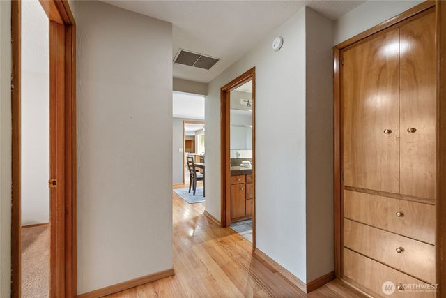 7215 25th Street W, University Place, WA 98466