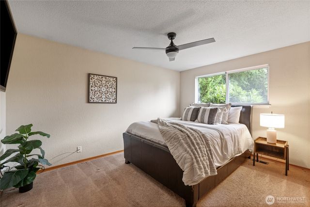 7215 25th Street W, University Place, WA 98466