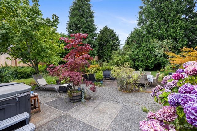 7215 25th Street W, University Place, WA 98466