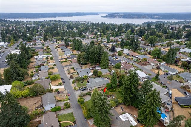 7215 25th Street W, University Place, WA 98466