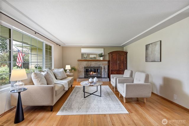 7215 25th Street W, University Place, WA 98466