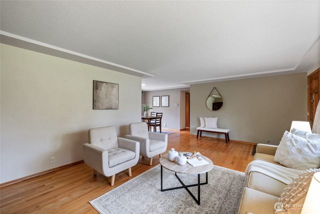 7215 25th Street W, University Place, WA 98466