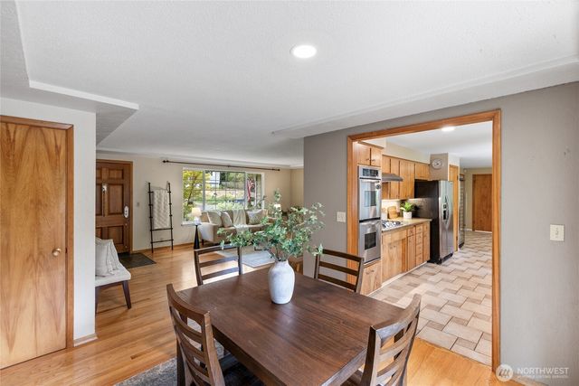 7215 25th Street W, University Place, WA 98466
