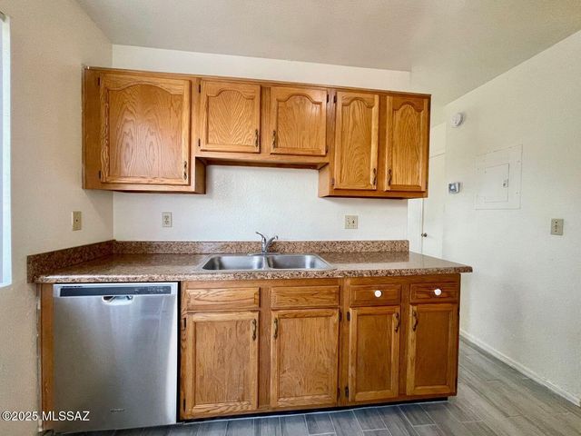 1701 N 6th Avenue, Tucson, AZ 85705