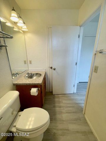 1701 N 6th Avenue, Tucson, AZ 85705