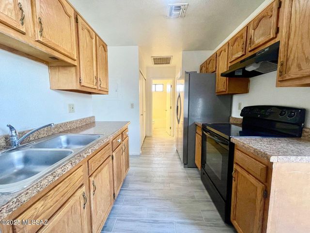 1701 N 6th Avenue, Tucson, AZ 85705