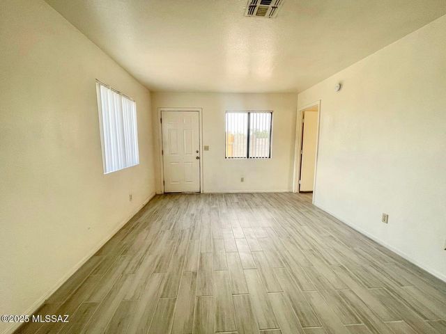 1701 N 6th Avenue, Tucson, AZ 85705