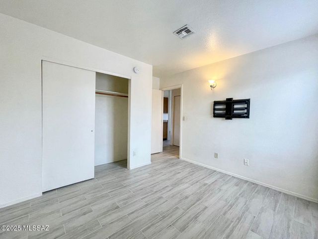 1701 N 6th Avenue, Tucson, AZ 85705
