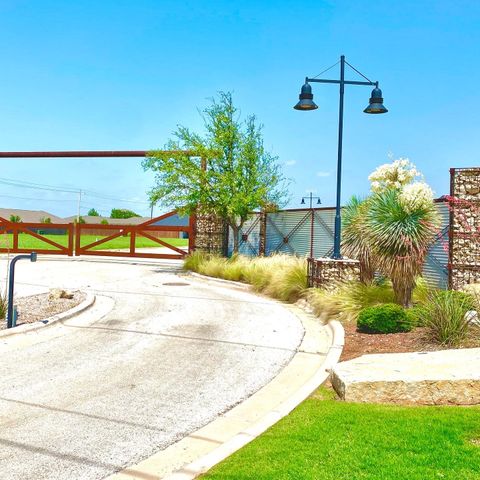 6739 Chisholm Trail, Abilene, TX 79606