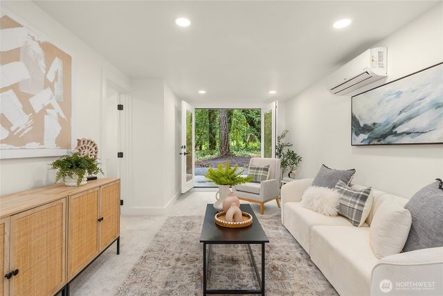14442 Phelps Road NE, Bainbridge Island, WA 98110