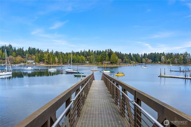 14442 Phelps Road NE, Bainbridge Island, WA 98110