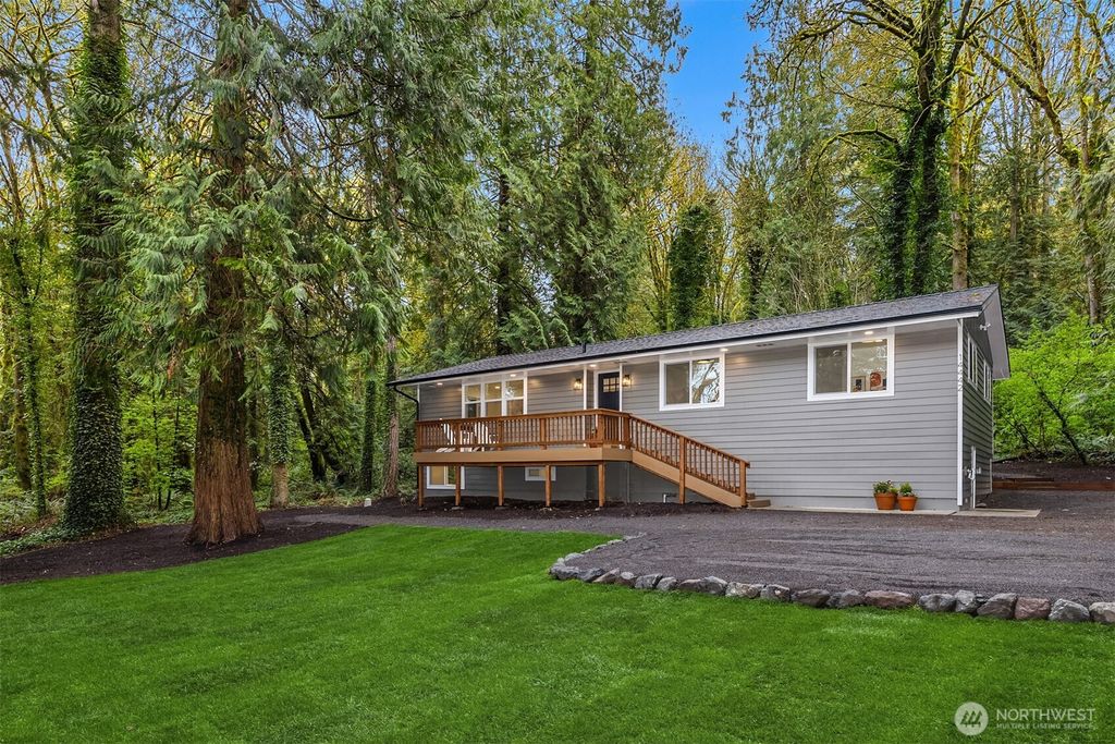 14442 Phelps Road NE, Bainbridge Island, WA 98110