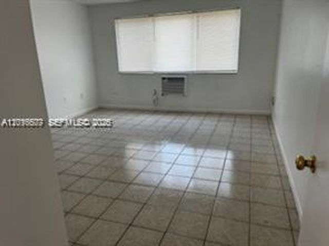 6990 NW 186th St 4-210A, Hialeah, FL 33015
