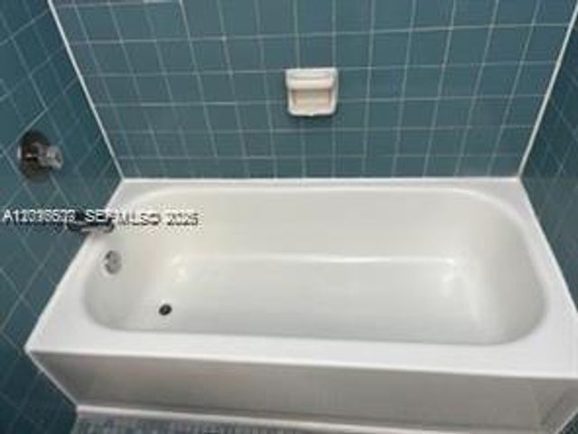 6990 NW 186th St 4-210A, Hialeah, FL 33015